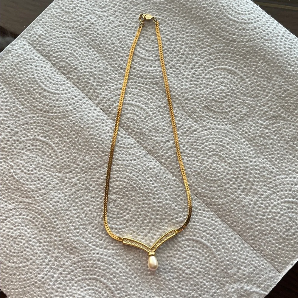 🎀🤍🎀🤍Napier Goldstone  Necklace with faux Pearl Pendant - Picture 2 of 4